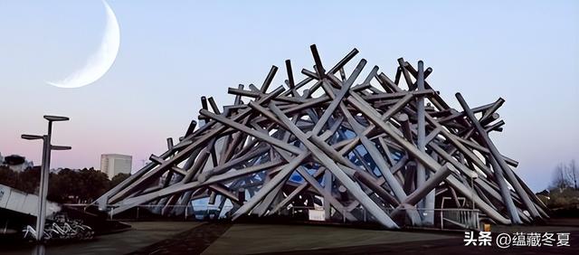 中国五大奇葩建筑：巨型“佛跳墙”一天就被拆除，柳州大夜壶上榜