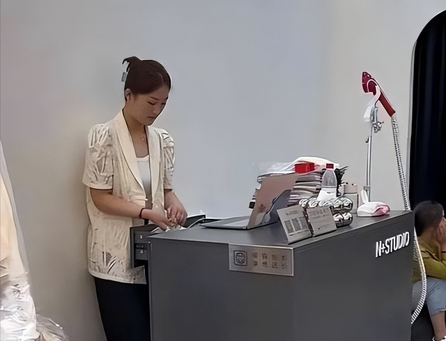 野心撑不起实力！与大衣哥儿子分开后的陈亚楠，又回到了最初起点