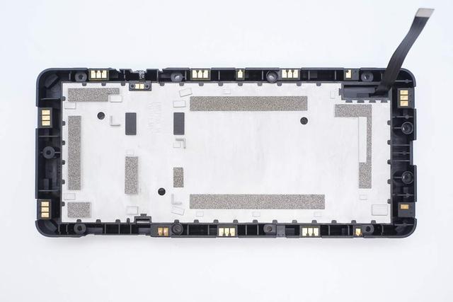 高达1999元售价是怎样的用料做过水准？中兴U60 Pro 5G随身WiFi拆解