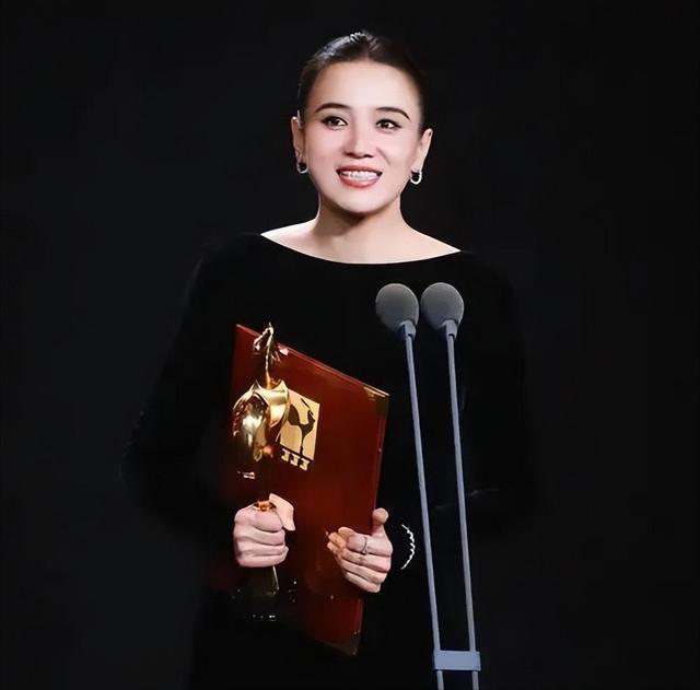 大衣哥，赵本山，宋佳都被造谣，现在的谣言越来越离谱