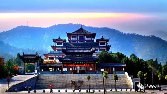 诗意安陆 李白归来——从《长安三万里》看安陆烟火人间
