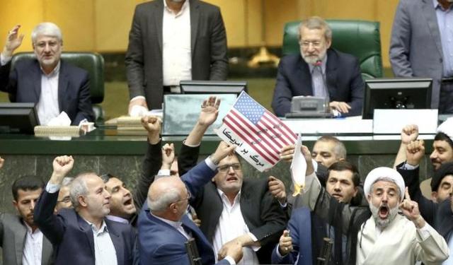 意外出手！伊朗时隔数月再扣外籍油轮	，波斯湾局势生变