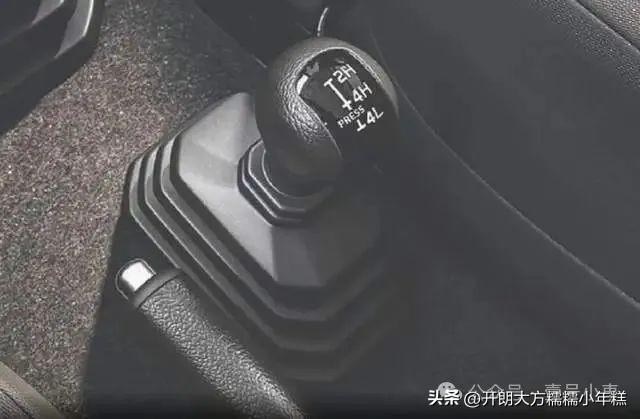 铃木吉姆尼特别版，搭载1.5L发动机+四驱，海外售价约11万元左右