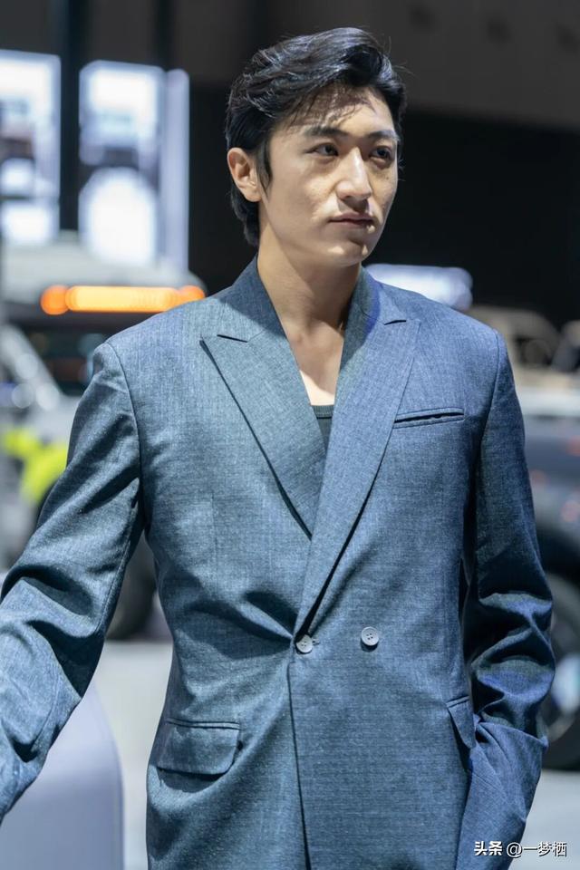 2025成都车展上的模特们