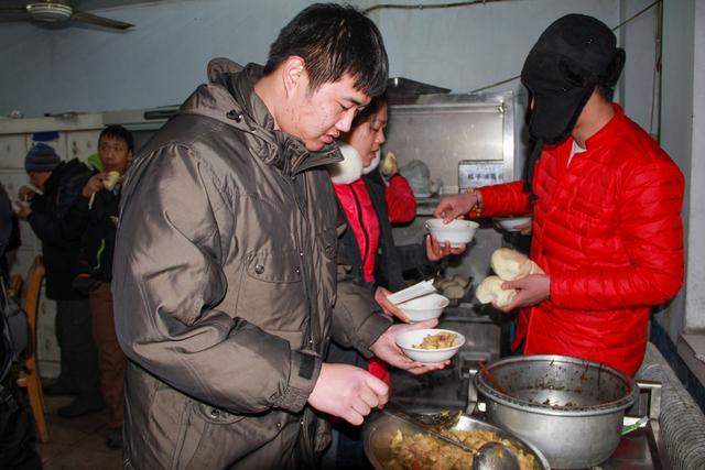 十二年前我在千山五龙宫寺庙吃粥！