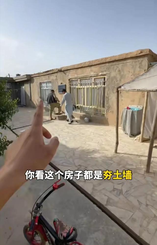 真实阿富汗:女人禁止工作、10岁男孩擦鞋日赚10元、搞文艺犯法