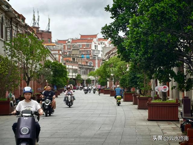 太爽了:7平方公里老城有8处世界遗产,都是免费!半城烟火半城仙