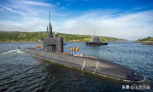 5亿美元打水漂？俄黑海舰队传来噩耗，崭新潜艇惨遭乌克兰炸烂