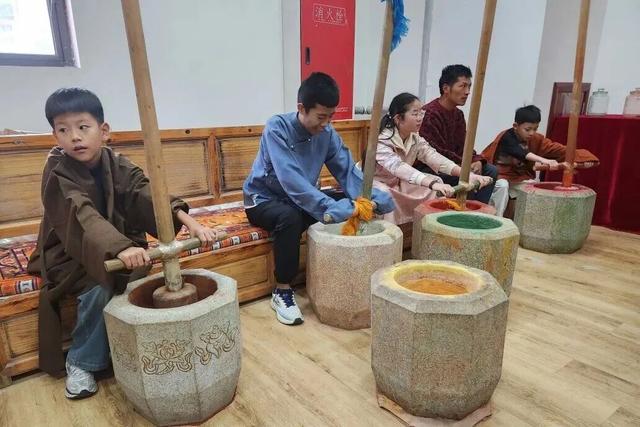 大美阿坝揽金秋 流量口碑双丰收