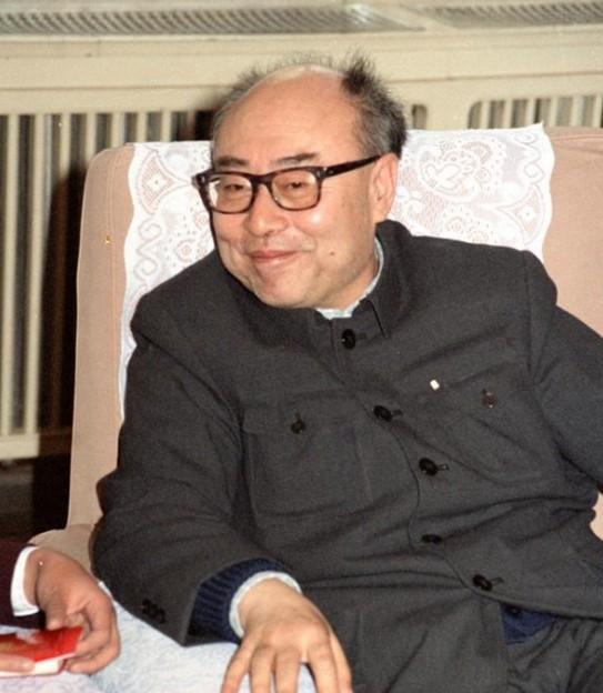 美国至今想不通：一个没留过学的中国人，凭什么造出于敏构型？