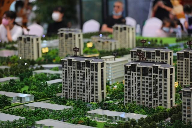为什么楼市跌股价涨
