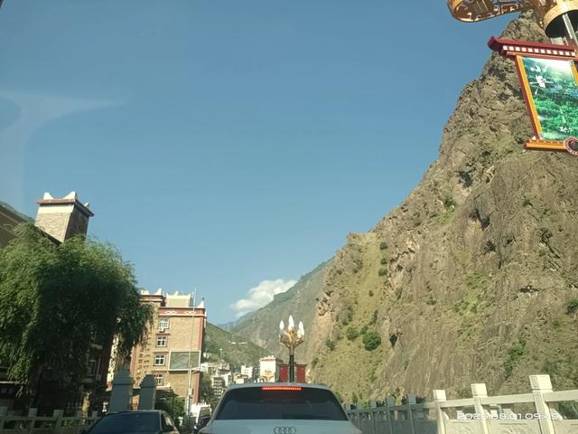 川西小环线之丹巴至康定,途径折多山