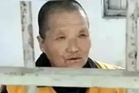 2010年江苏婆婆溺爱儿子，儿媳生子后将其砍杀，案发后儿子：谅解图片