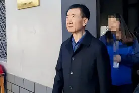 刚还完6000亿外债，71岁王健林又迎大麻烦图片