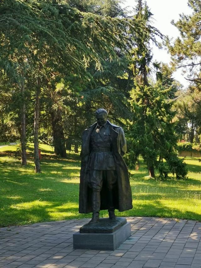 塞尔维亚，一座被轰炸过78天的城市的新生，贝尔格莱德一日游记