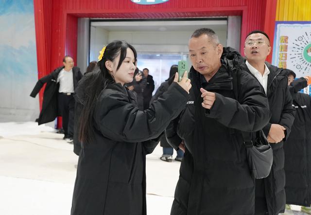“万粉达人免费游”活动成功举办 十位网络达人受聘成为咸安文旅推介官