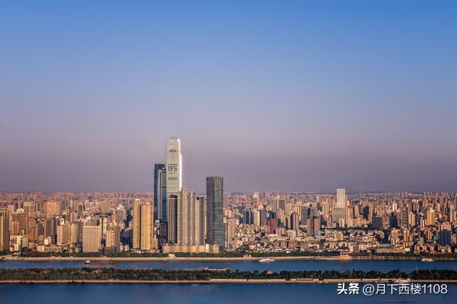为什么萍乡人很少去南昌却喜欢去长沙？