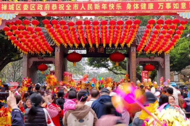 佛山元宵，不止行通济！