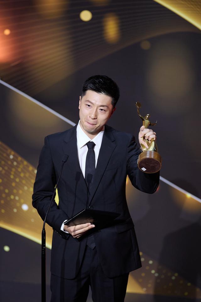 37岁马龙受邀观礼九三阅兵，座位暴露体坛地位， 夏露当初没看走眼
