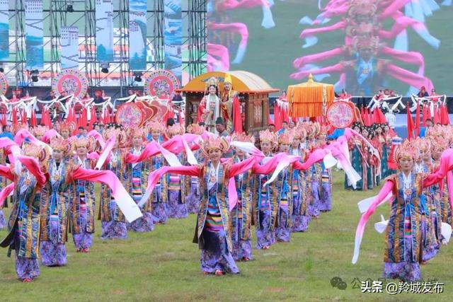【相约九色甘南香巴拉】组图|跨越时光的羚城之约：祝福与未来的双向奔赴