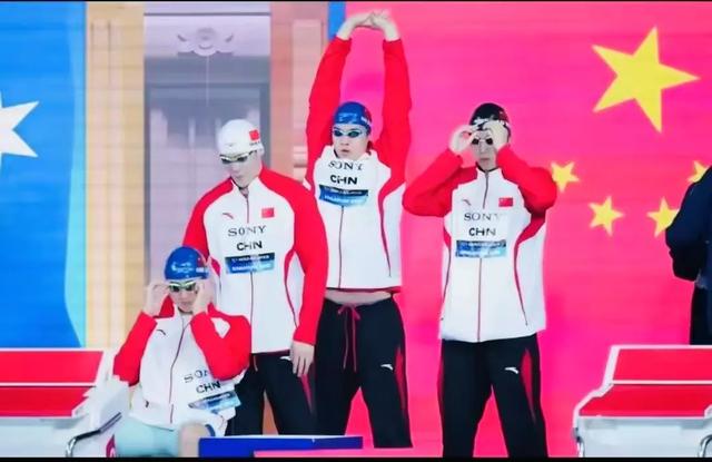 美媒：47秒73！潘展乐彻底失去了竞争力，他甚至游不过查尔莫斯