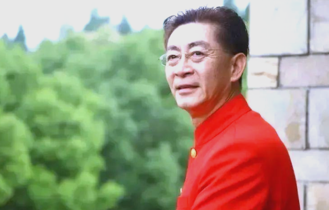 六小龄童愁嫁34岁女儿，看到真容后，男网友惊呼：“这谁敢娶”？