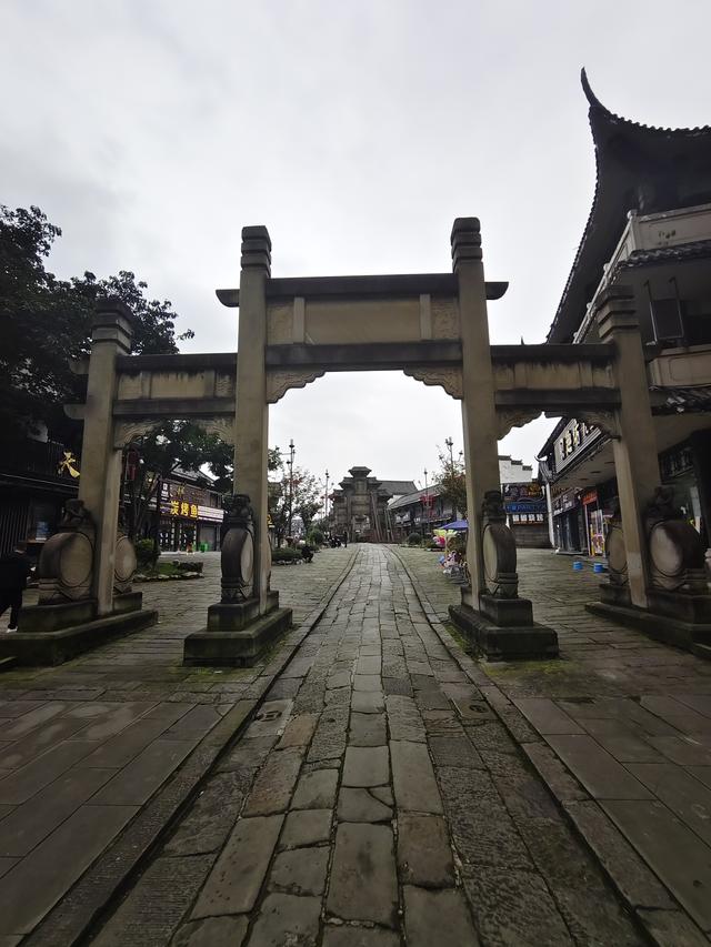 南行漫记：不去内江，直奔隆昌，看中国最大的牌坊群