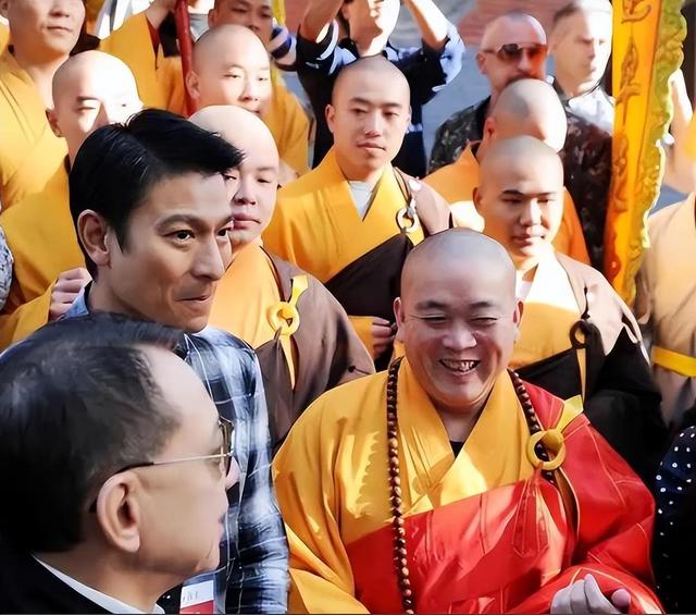 释永信风波再发酵，多位女星被牵连，他身上的3大谜团该解开了