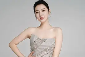 周放，172cm，细腰长腿，身材堪比模特！图片