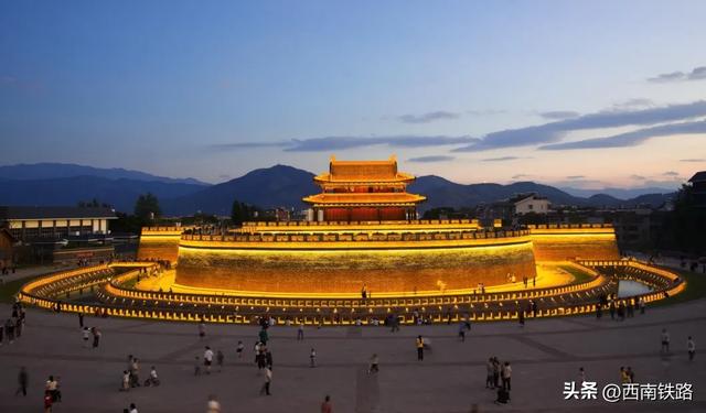 预测要火！高铁直达古镇，这样穿搭更出片