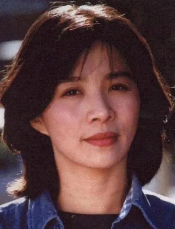 原来他们是夫妻，因戏生情恩爱41年，演完《生万物》终于红了！