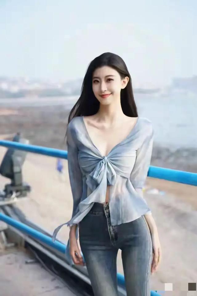 河北沧州一模特太漂亮 身高177CM 体重55公斤 五官精致到无懈可击!