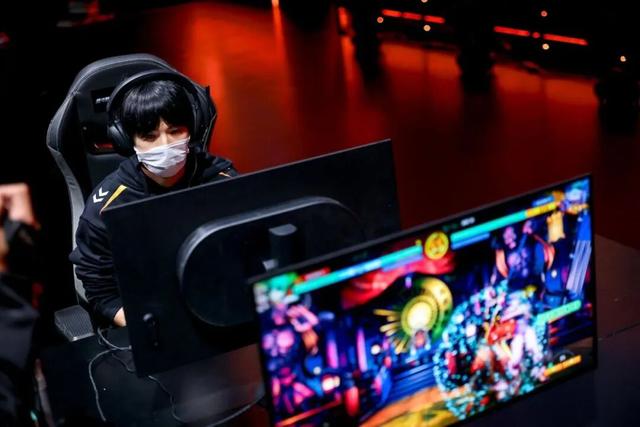 SCS 2025年度总决赛落幕！M’、xiaohai分获《拳皇》《饿狼》冠军