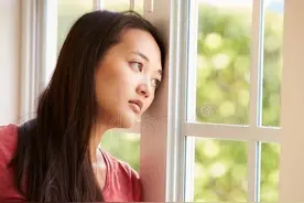 她27岁，工资7500，婆婆乱翻东西，她搬宿舍，老公首付350000买房图片