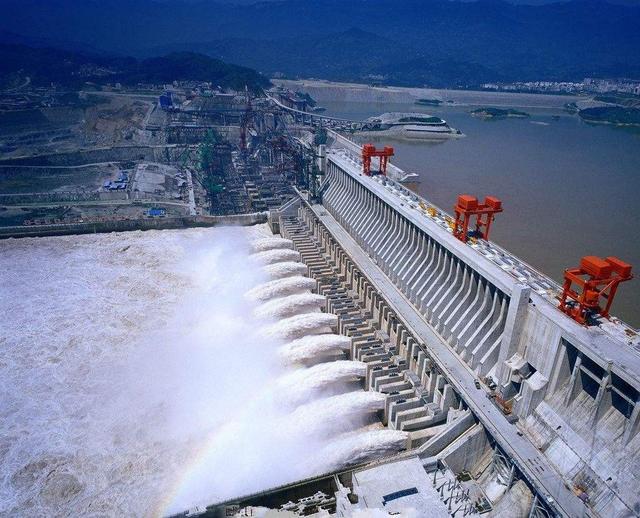 中国死磕核聚变：人造太阳结合能源自由，用电自由这下稳了？