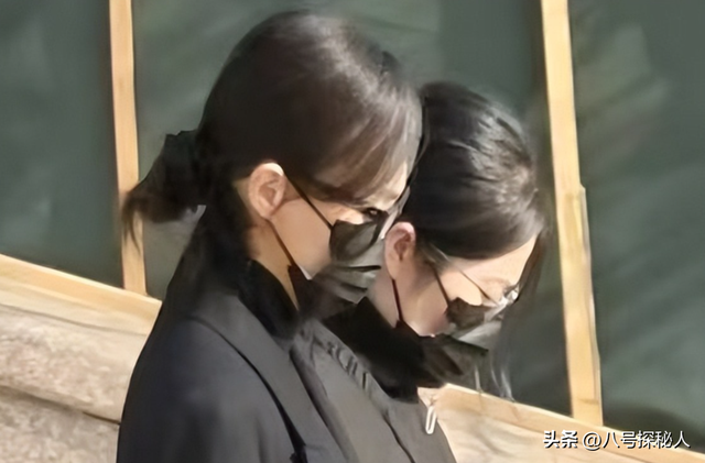 婚变传闻后，罗晋携任素汐与母亲去祈福	，撕碎了唐嫣最后一丝体