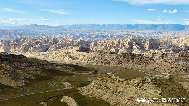 玛琅峡谷，札达土林最佳观赏点之一，有绝佳的日出日落和星空银河