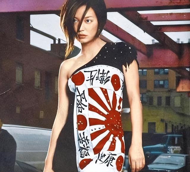 贼心不死！劣迹艺人赵薇走投无路，15岁女儿成她的最后一根稻草