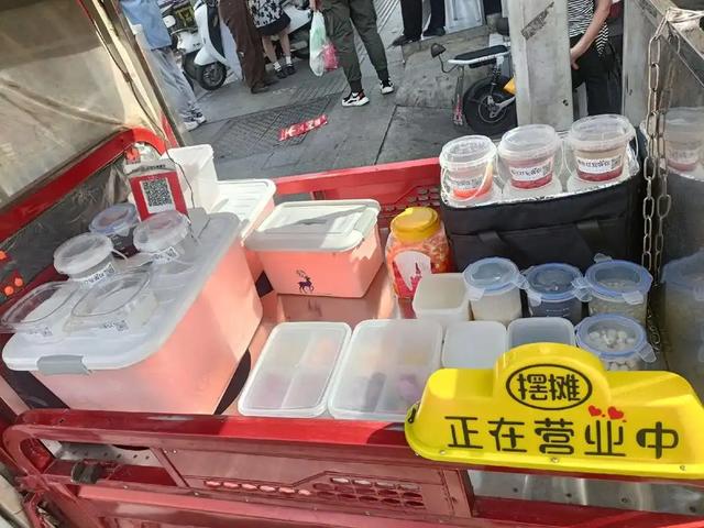 浙江女子家中现金成难题！重达四吨无处放，网友：能压塌房子