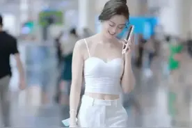 白衣女子美若天仙图片