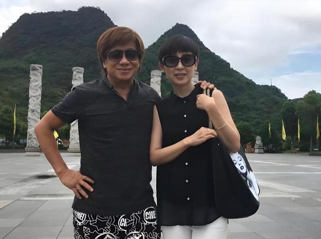 梁小龙死因曝光！遗孀宋骧含泪发声明	，经纪人透露去世细节