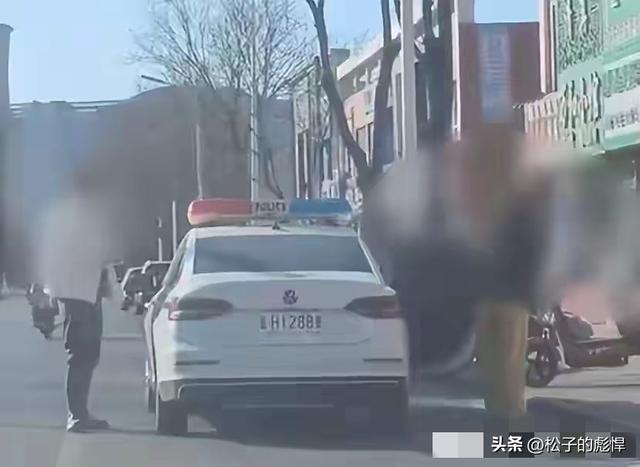 开警车不穿制服，还拉家人逛街?河北围场凌晨通报:解除劳动合同