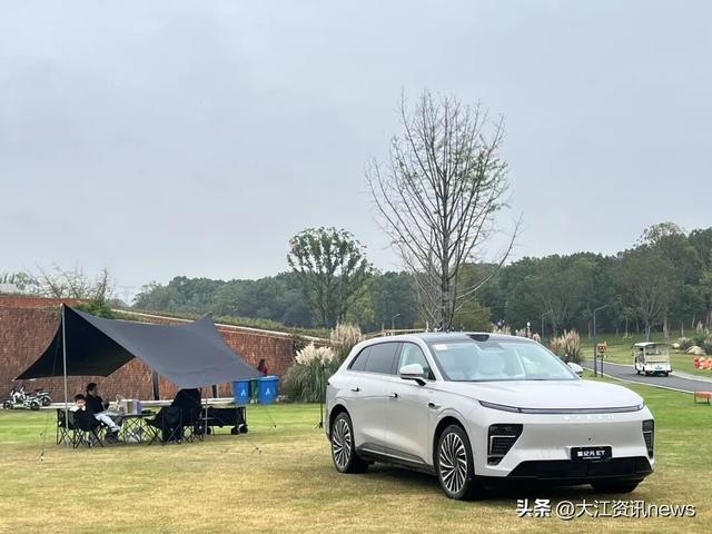 芜湖三组家庭，把“移动的家”开进秋天里！