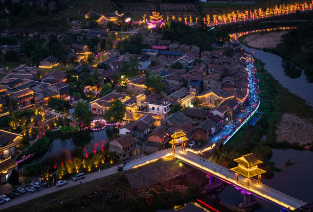 新华社报道：南丰这座宝藏古镇，藏着烟火气与书卷气！