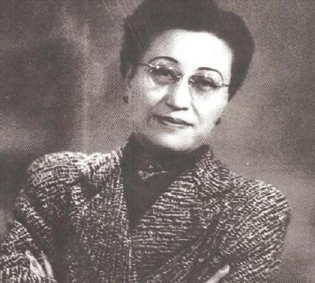 蒋介石有多风流？贴身秘书晚年说出真相，宋美龄的做法令人叫绝