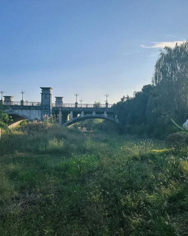 周末晒太阳！这几地有湖水+草坪+1h可达