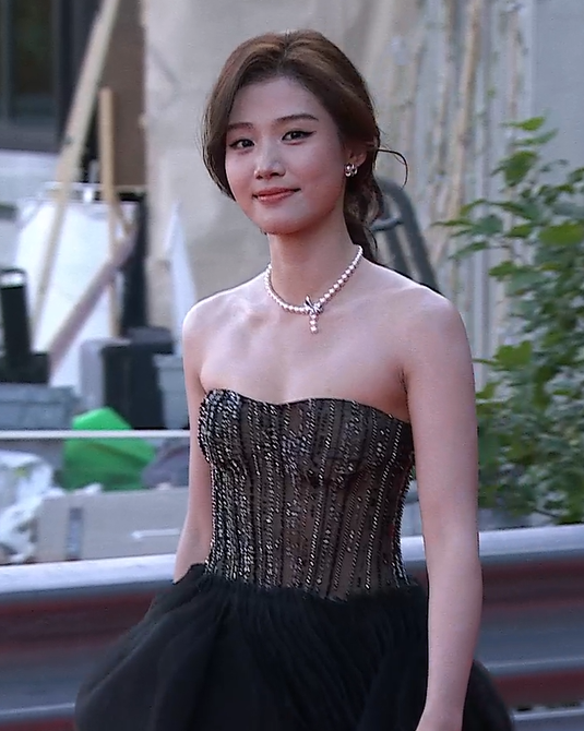 北京这晚：刘涛面相变了，倪妮风情万种	，高叶堪称熟女界的天花板