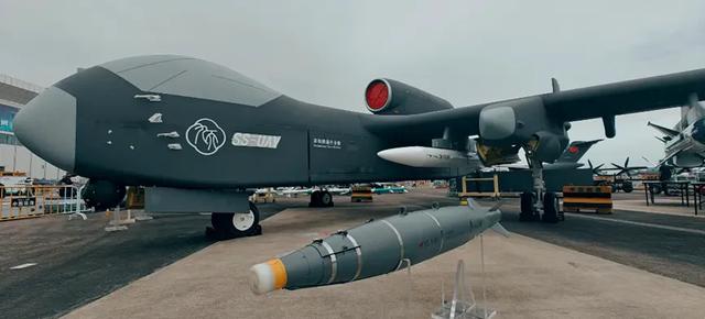 百机蜂群出击！中国空中航母！