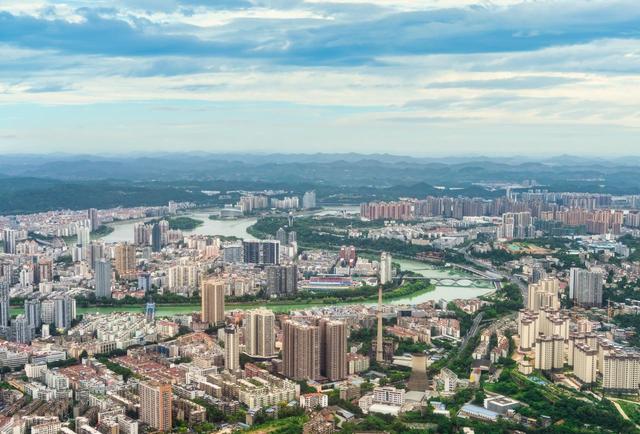 四川的下一个“成都”，不是宜宾也不是德阳，而是这座低调的城市