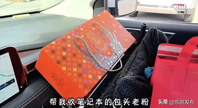 高速惊险爆胎！一位旅行博主的“内蒙古奇遇”